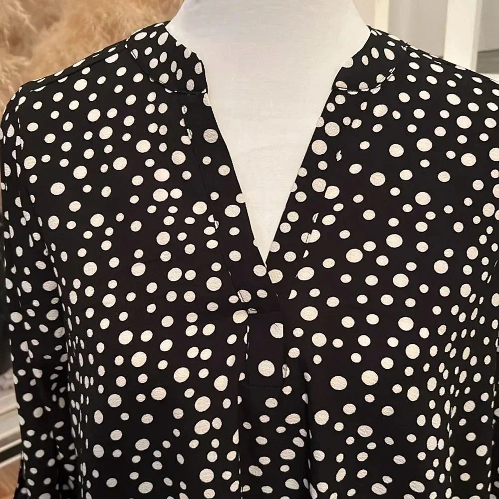 NY Collection 3/4 Push Tab Mandarin Collar Blouse with Front Pleats Size Small - Picture 2 of 7